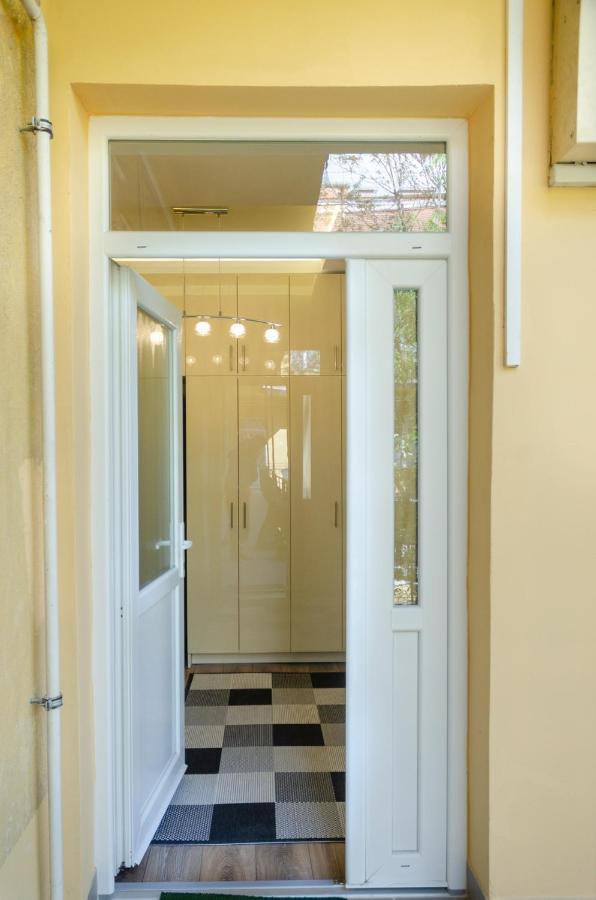 3 En Suit Bedroom Flat In The Main Centre For 6Ppl, 3Bdr,3Bthr,Ac Budapeste Exterior foto